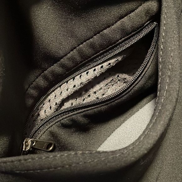 Patagonia stretch thermal hoodie black size Medium - Picture 10 of 12